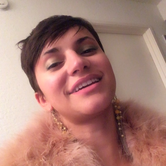 Meet your Posher, Jasmine - Picture 4 of 4